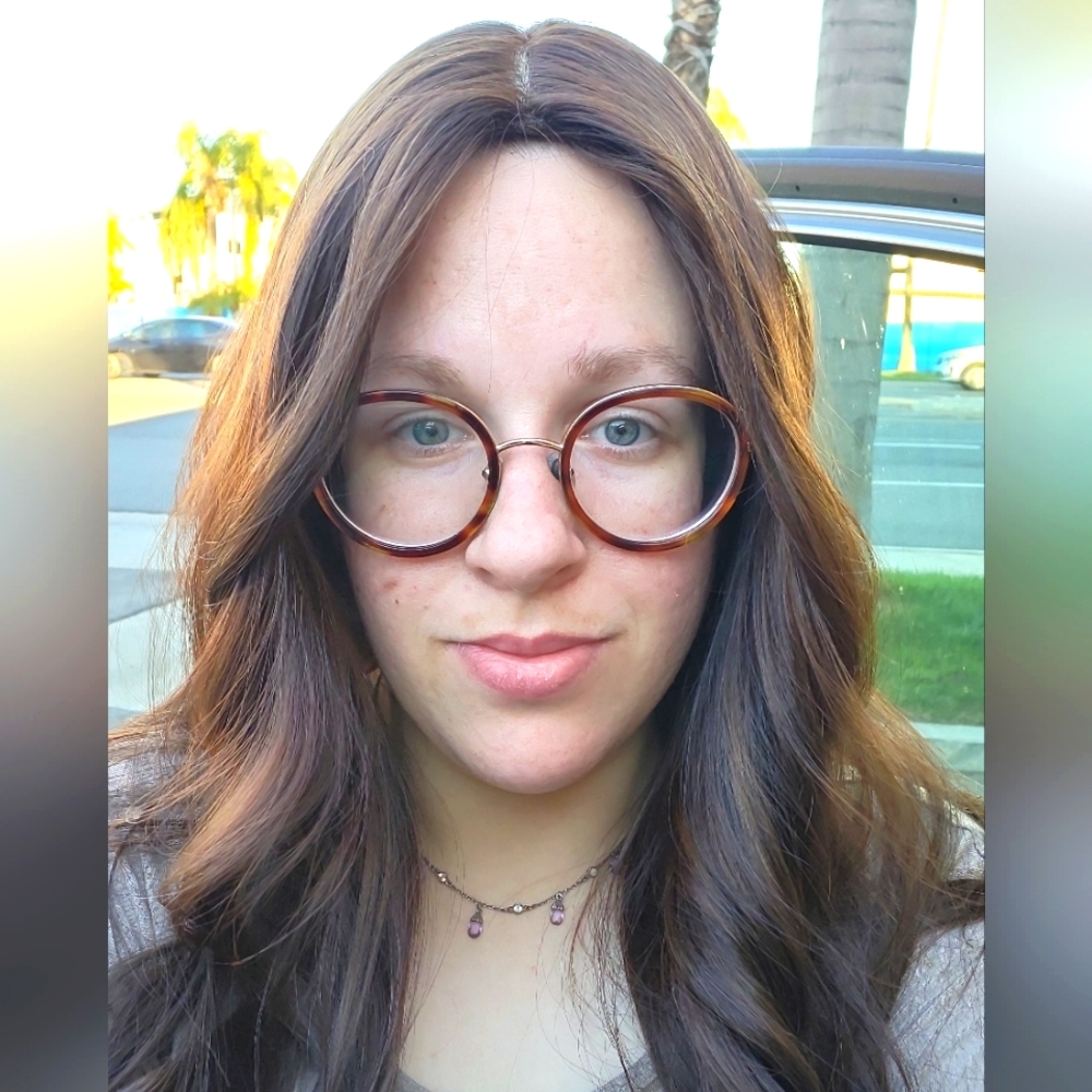 Meet your Posher, Yael